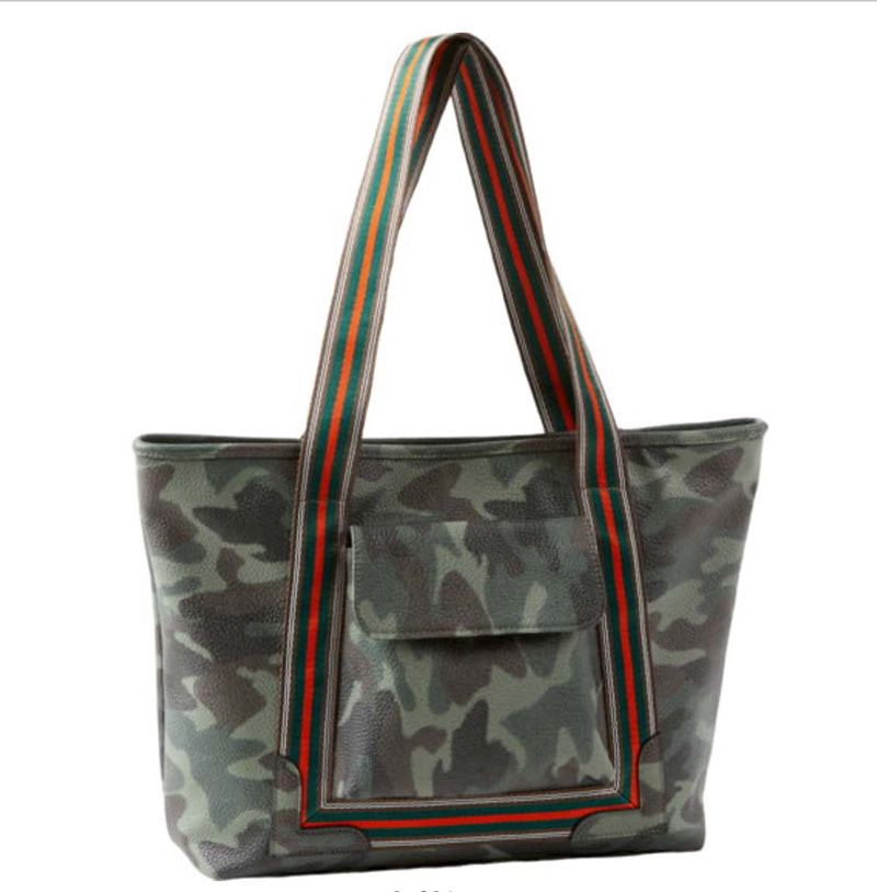 Bulldog Concealed Carry Fashion Purse Tote with Holster Camo 16x12x5