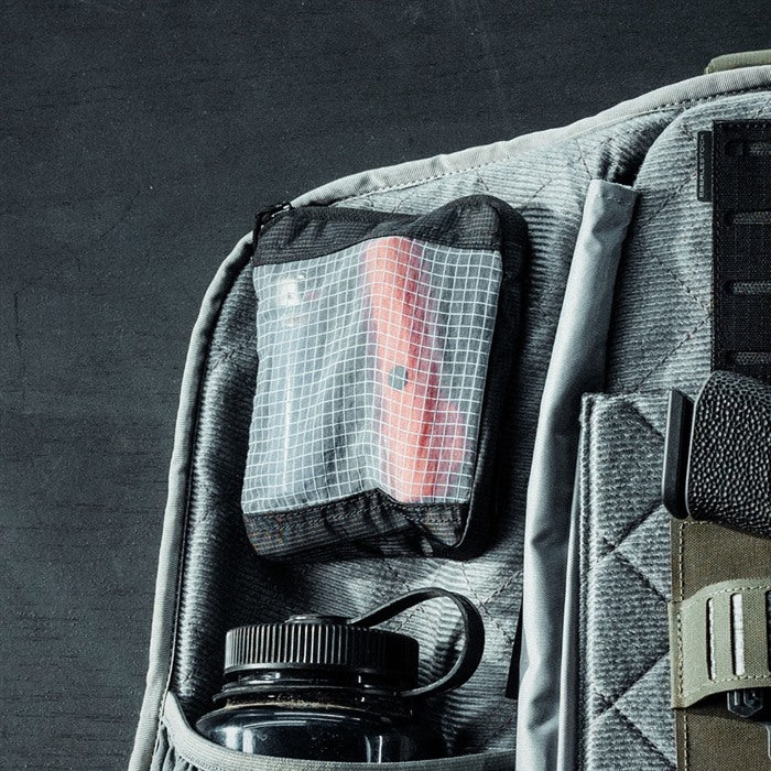 FADE View Pouch